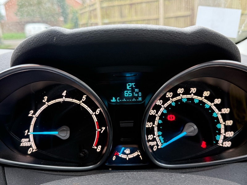 Ford Fiesta 1.0T EcoBoost Zetec Hatchback 5dr Petrol Manual Euro 6 (s/s) (100 ps) - U10003760