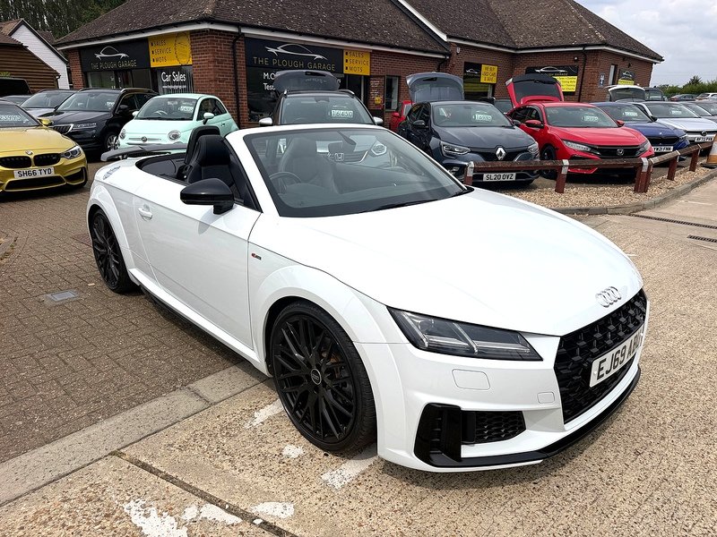 Audi TT 2.0 TFSI 40 Black Edition Roadster 2dr Petrol S Tronic Euro 6 (s/s) (197 ps) - U10003763
