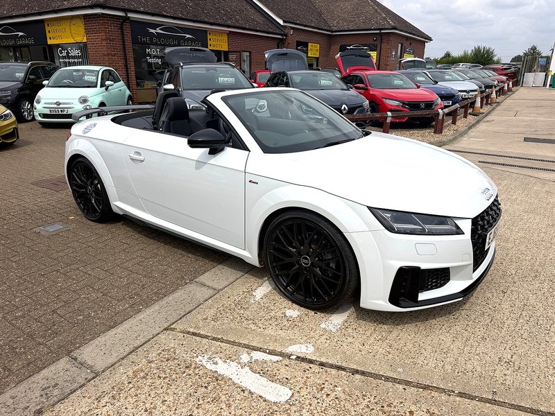 Audi TT 2.0 TFSI 40 Black Edition Roadster 2dr Petrol S Tronic Euro 6 (s/s) (197 ps) - U10003763