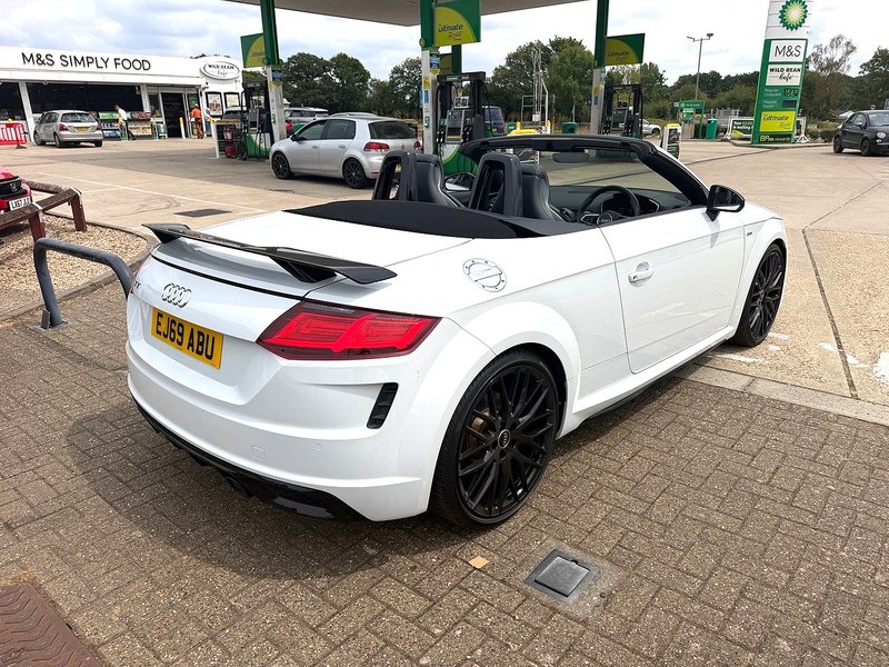 Audi TT 2.0 TFSI 40 Black Edition Roadster 2dr Petrol S Tronic Euro 6 (s/s) (197 ps) - U10003763