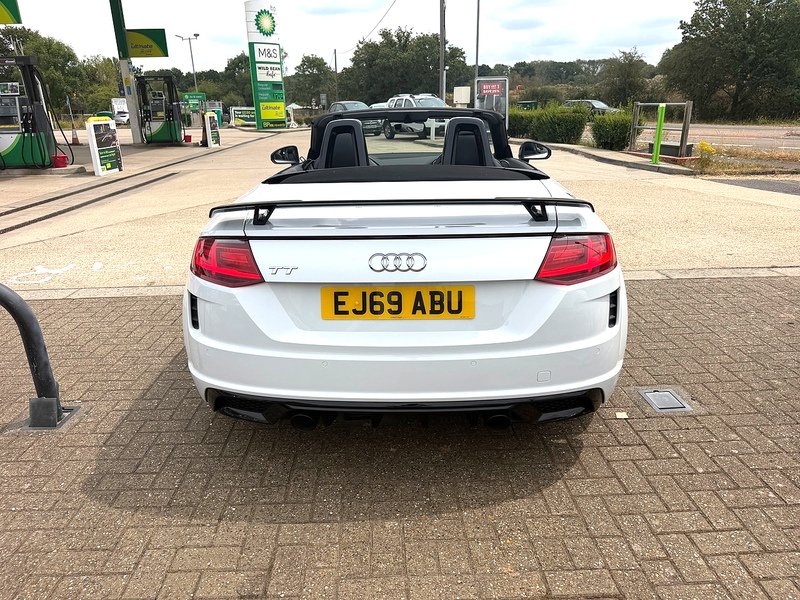 Audi TT 2.0 TFSI 40 Black Edition Roadster 2dr Petrol S Tronic Euro 6 (s/s) (197 ps) - U10003763