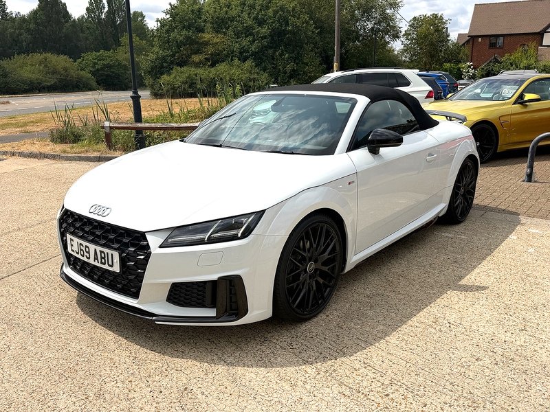 Audi TT 2.0 TFSI 40 Black Edition Roadster 2dr Petrol S Tronic Euro 6 (s/s) (197 ps) - U10003763