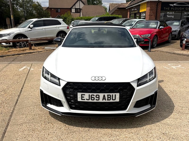 Audi TT 2.0 TFSI 40 Black Edition Roadster 2dr Petrol S Tronic Euro 6 (s/s) (197 ps) - U10003763