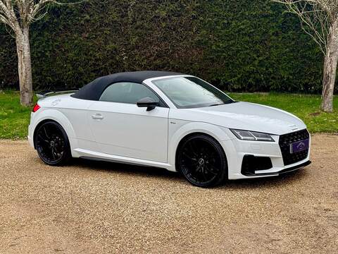 Audi TT 2.0 TFSI 40 Black Edition Roadster 2dr Petrol S Tronic Euro 6 (s/s) (197 ps) - U10003763