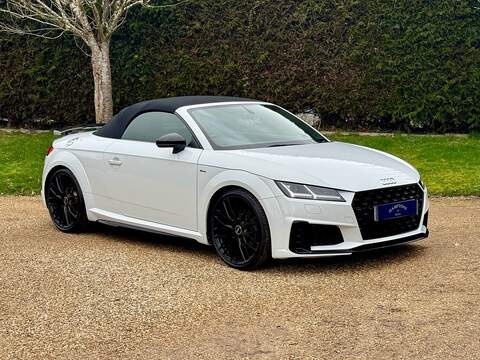 Audi TT 2.0 TFSI 40 Black Edition Roadster 2dr Petrol S Tronic Euro 6 (s/s) (197 ps) - U10003763