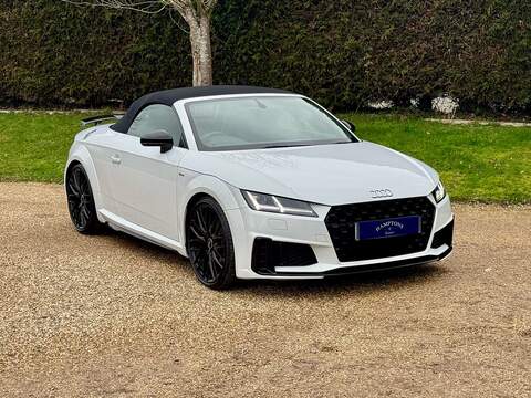 Audi TT 2.0 TFSI 40 Black Edition Roadster 2dr Petrol S Tronic Euro 6 (s/s) (197 ps) - U10003763
