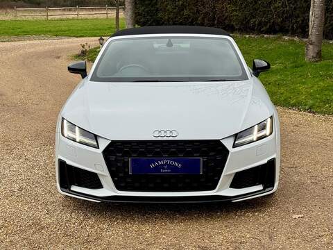 Audi TT 2.0 TFSI 40 Black Edition Roadster 2dr Petrol S Tronic Euro 6 (s/s) (197 ps) - U10003763