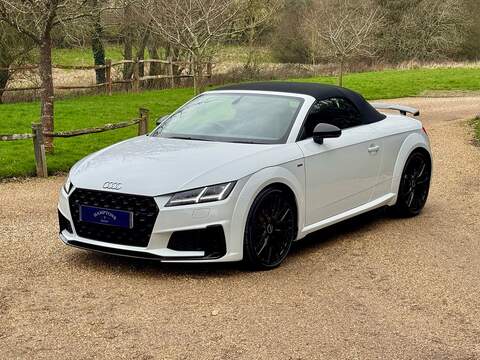 Audi TT 2.0 TFSI 40 Black Edition Roadster 2dr Petrol S Tronic Euro 6 (s/s) (197 ps) - U10003763