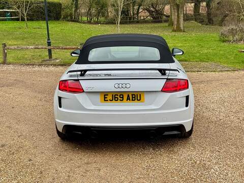 Audi TT 2.0 TFSI 40 Black Edition Roadster 2dr Petrol S Tronic Euro 6 (s/s) (197 ps) - U10003763