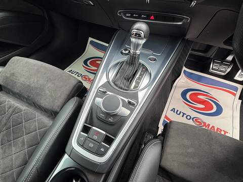 Audi TT 2.0 TFSI 40 Black Edition Roadster 2dr Petrol S Tronic Euro 6 (s/s) (197 ps) - U10003763