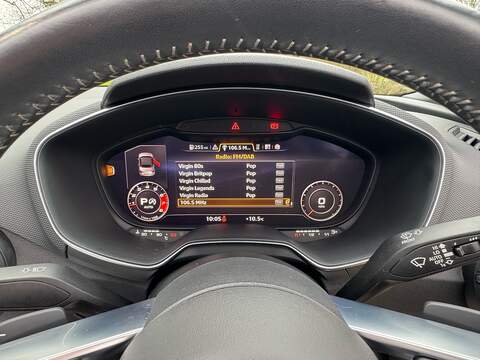 Audi TT 2.0 TFSI 40 Black Edition Roadster 2dr Petrol S Tronic Euro 6 (s/s) (197 ps) - U10003763