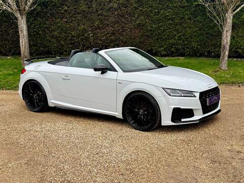 Audi TT 2.0 TFSI 40 Black Edition Roadster 2dr Petrol S Tronic Euro 6 (s/s) (197 ps) - U10003763
