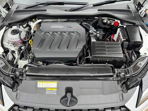 Audi TT 2.0 TFSI 40 Black Edition Roadster 2dr Petrol S Tronic Euro 6 (s/s) (197 ps) - U10003763