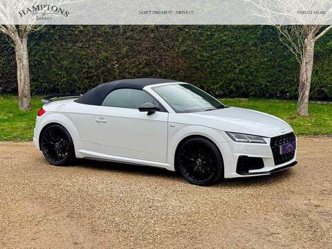 Audi TT 2.0 TFSI 40 Black Edition Roadster 2dr Petrol S Tronic Euro 6 (s/s) (197 ps) - U10003763