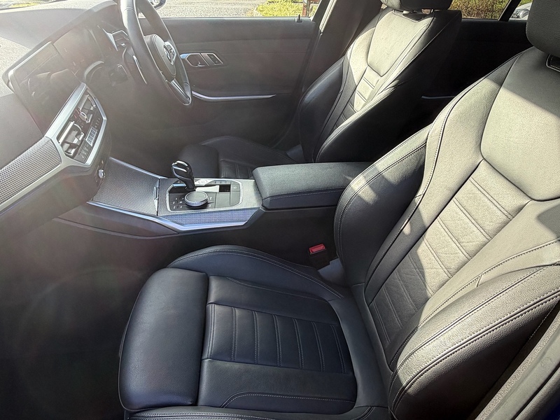 BMW 3 Series 2.0 320i M Sport Saloon 4dr Petrol Auto Euro 6 (s/s) (184 ps) - U10003764