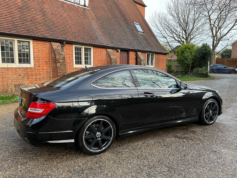Mercedes-Benz C Class 2.1 C220 CDI AMG Sport Edition Coupe 2dr Diesel G-Tronic+ Euro 5 (s/s) (170 ps) - U10003765
