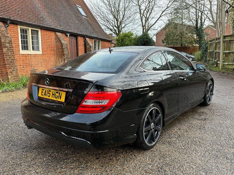 Mercedes-Benz C Class 2.1 C220 CDI AMG Sport Edition Coupe 2dr Diesel G-Tronic+ Euro 5 (s/s) (170 ps) - U10003765