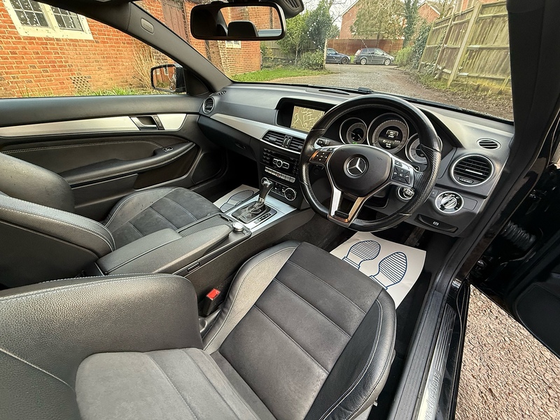 Mercedes-Benz C Class 2.1 C220 CDI AMG Sport Edition Coupe 2dr Diesel G-Tronic+ Euro 5 (s/s) (170 ps) - U10003765