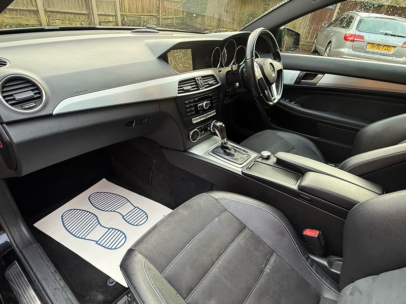 Mercedes-Benz C Class 2.1 C220 CDI AMG Sport Edition Coupe 2dr Diesel G-Tronic+ Euro 5 (s/s) (170 ps) - U10003765