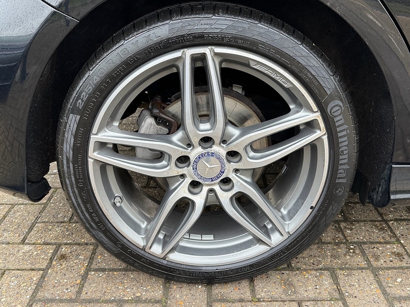 Mercedes-Benz A Class 1.6 A180 AMG Line Hatchback 5dr Petrol 7G-DCT Euro 6 (s/s) (122 ps) - U10003766