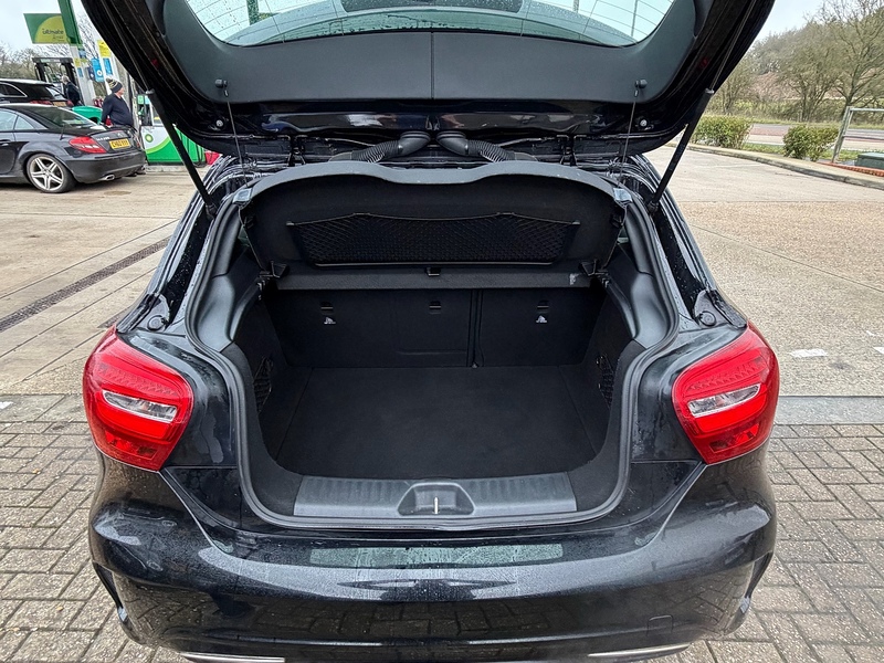 Mercedes-Benz A Class 1.6 A180 AMG Line Hatchback 5dr Petrol 7G-DCT Euro 6 (s/s) (122 ps) - U10003766