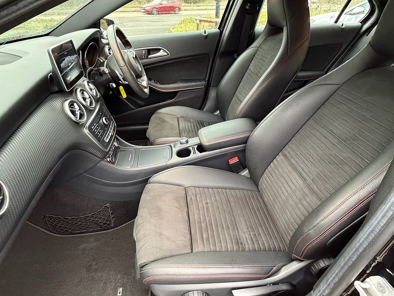 Mercedes-Benz A Class 1.6 A180 AMG Line Hatchback 5dr Petrol 7G-DCT Euro 6 (s/s) (122 ps) - U10003766