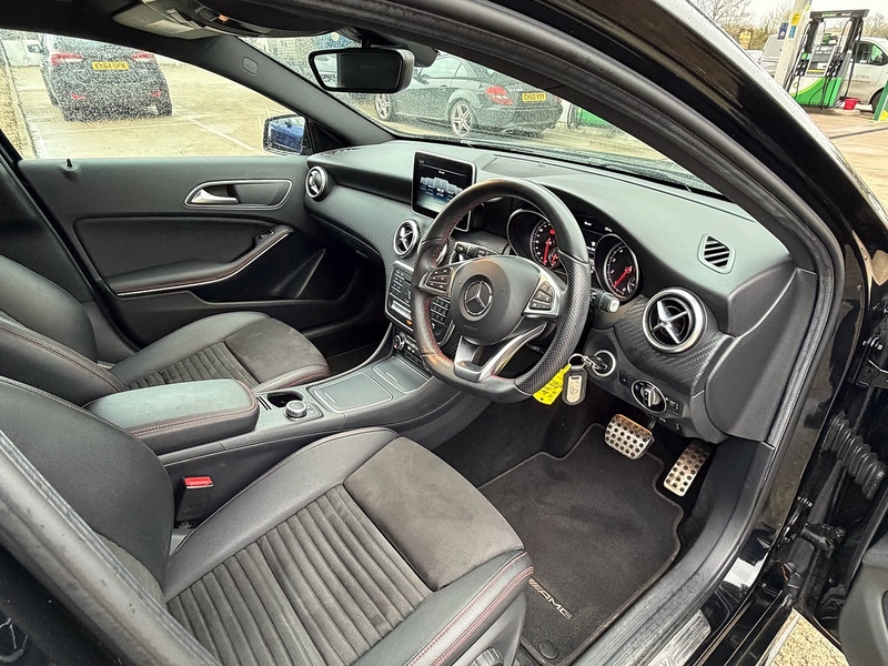 Mercedes-Benz A Class 1.6 A180 AMG Line Hatchback 5dr Petrol 7G-DCT Euro 6 (s/s) (122 ps) - U10003766