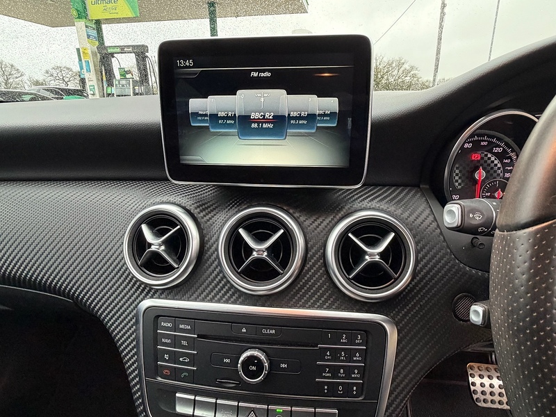 Mercedes-Benz A Class 1.6 A180 AMG Line Hatchback 5dr Petrol 7G-DCT Euro 6 (s/s) (122 ps) - U10003766