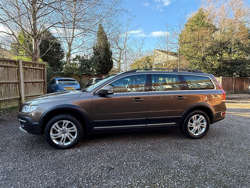 Volvo XC70 2.0 D4 SE Nav Estate 5dr Diesel Manual Euro 6 (s/s) (181 ps) - U10003768