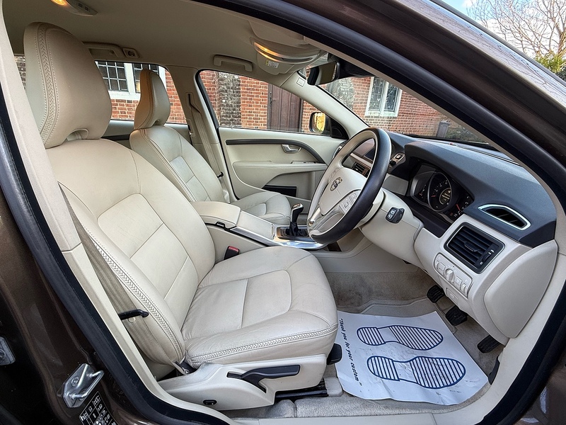 Volvo XC70 2.0 D4 SE Nav Estate 5dr Diesel Manual Euro 6 (s/s) (181 ps) - U10003768