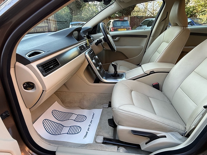 Volvo XC70 2.0 D4 SE Nav Estate 5dr Diesel Manual Euro 6 (s/s) (181 ps) - U10003768