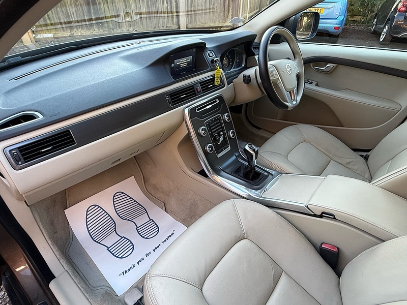 Volvo XC70 2.0 D4 SE Nav Estate 5dr Diesel Manual Euro 6 (s/s) (181 ps) - U10003768