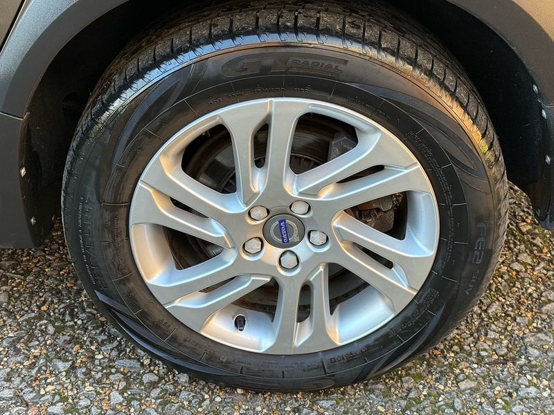 Volvo XC70 2.0 D4 SE Nav Estate 5dr Diesel Manual Euro 6 (s/s) (181 ps) - U10003768