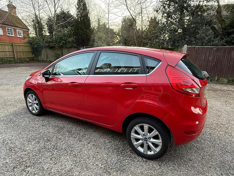 Ford Fiesta 1.25 Zetec Hatchback 5dr Petrol Manual (129 g/km, 81 bhp) - U10003773