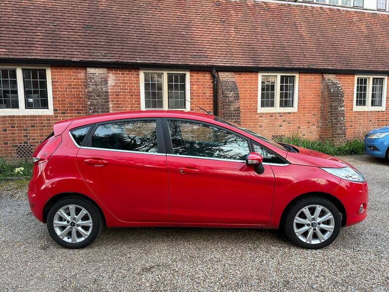 Ford Fiesta 1.25 Zetec Hatchback 5dr Petrol Manual (129 g/km, 81 bhp) - U10003773