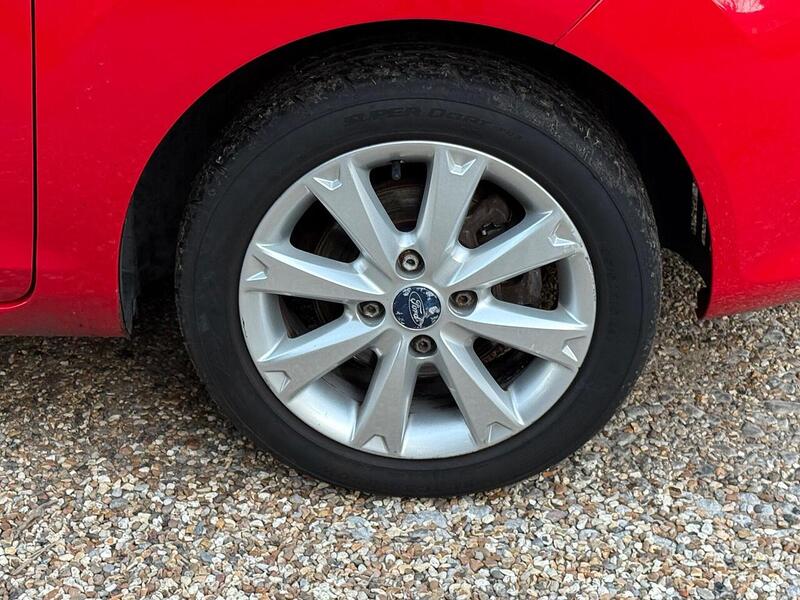 Ford Fiesta 1.25 Zetec Hatchback 5dr Petrol Manual (129 g/km, 81 bhp) - U10003773