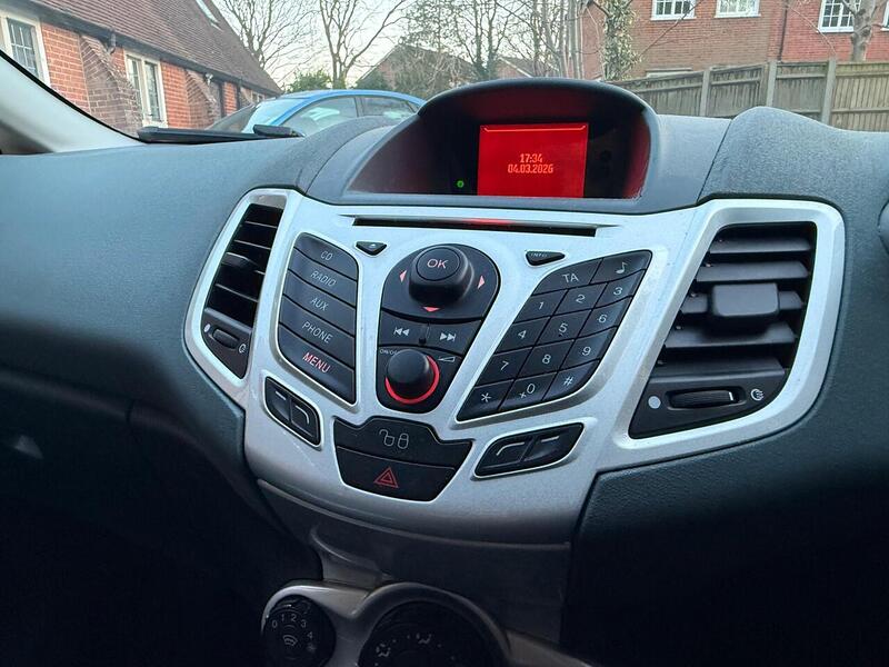 Ford Fiesta 1.25 Zetec Hatchback 5dr Petrol Manual (129 g/km, 81 bhp) - U10003773