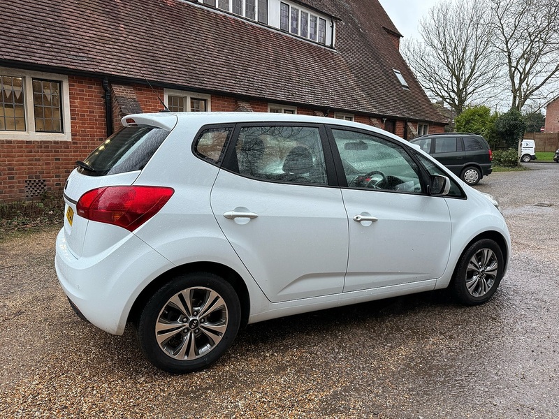 Kia Venga 1.6 2 MPV 5dr Petrol Auto Euro 6 (123 bhp) - U10003776