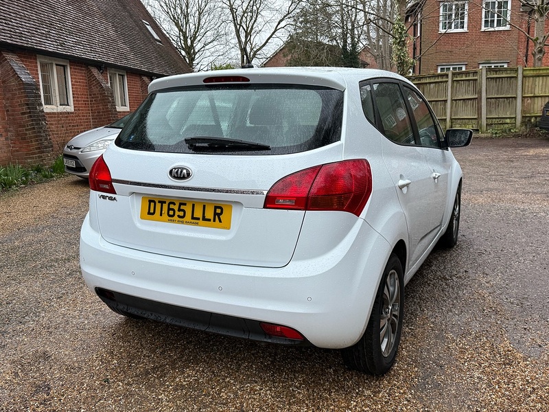 Kia Venga 1.6 2 MPV 5dr Petrol Auto Euro 6 (123 bhp) - U10003776