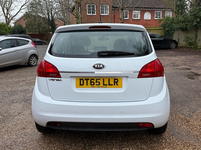 Kia Venga 1.6 2 MPV 5dr Petrol Auto Euro 6 (123 bhp) - U10003776