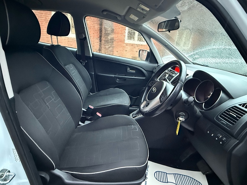 Kia Venga 1.6 2 MPV 5dr Petrol Auto Euro 6 (123 bhp) - U10003776