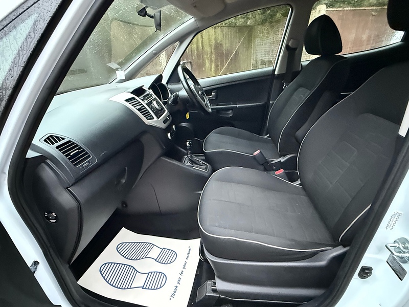 Kia Venga 1.6 2 MPV 5dr Petrol Auto Euro 6 (123 bhp) - U10003776