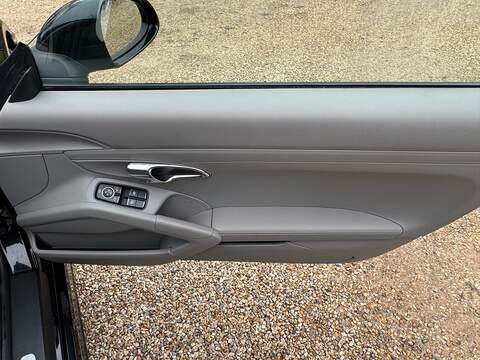 Porsche Boxster 3.4 981 S Convertible 2dr Petrol PDK Euro 6 (s/s) (315 ps) - U10003781