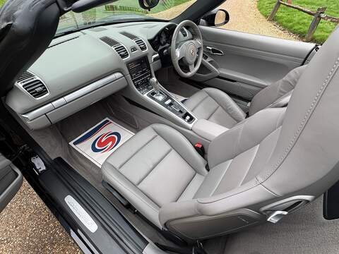 Porsche Boxster 3.4 981 S Convertible 2dr Petrol PDK Euro 6 (s/s) (315 ps) - U10003781