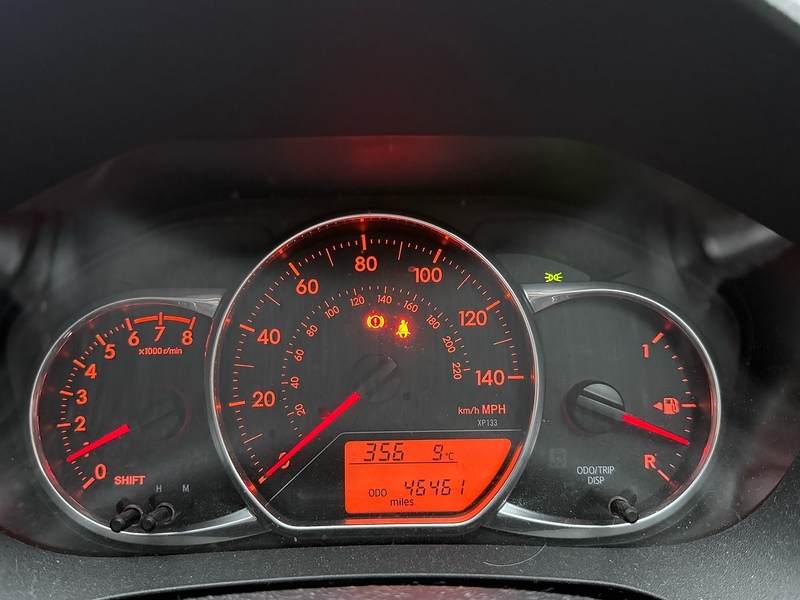 Toyota Yaris 1.33 Dual VVT-i Design Hatchback 5dr Petrol Manual Euro 6 (99 ps) - U10003784