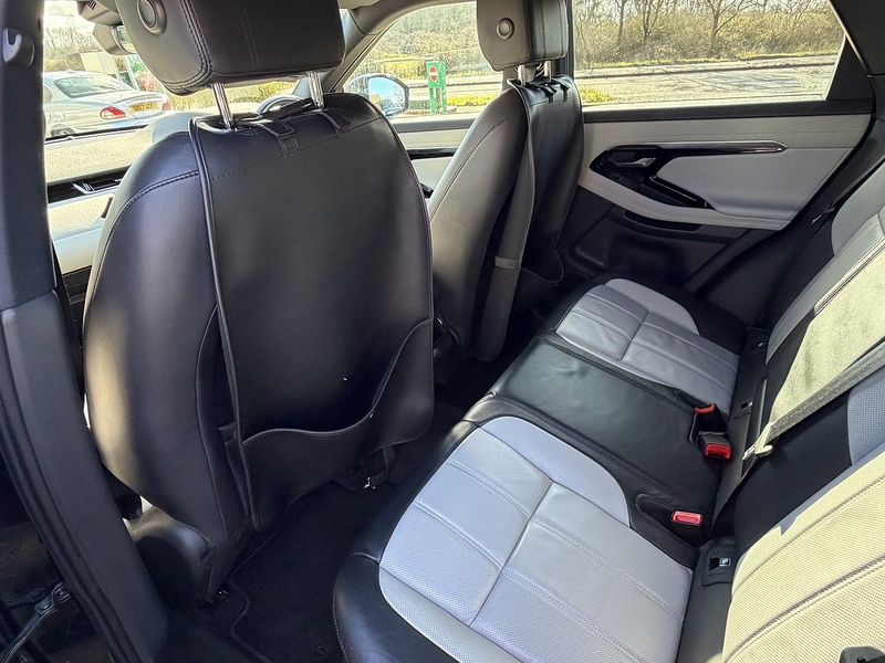 Land Rover Range Rover Evoque 2.0 P250 MHEV R-Dynamic SE SUV 5dr Petrol Auto 4WD Euro 6 (s/s) (249 ps) - U10003785