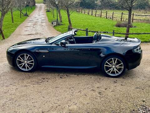 Aston Martin Vantage 4.7 V8 N420 Roadster 2dr Petrol Sportshift Euro 4 (420 bhp) - U10003789