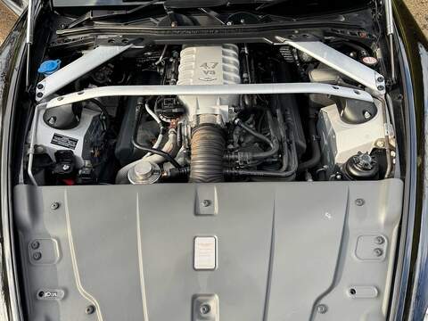 Aston Martin Vantage 4.7 V8 N420 Roadster 2dr Petrol Sportshift Euro 4 (420 bhp) - U10003789