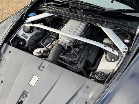 Aston Martin Vantage 4.7 V8 N420 Roadster 2dr Petrol Sportshift Euro 4 (420 bhp) - U10003789