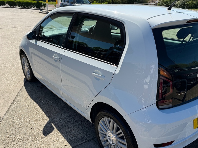 Volkswagen up! 1.0 BlueMotion Tech Move up! Hatchback 5dr Petrol Manual Euro 6 (s/s) (60 ps) - U10003790